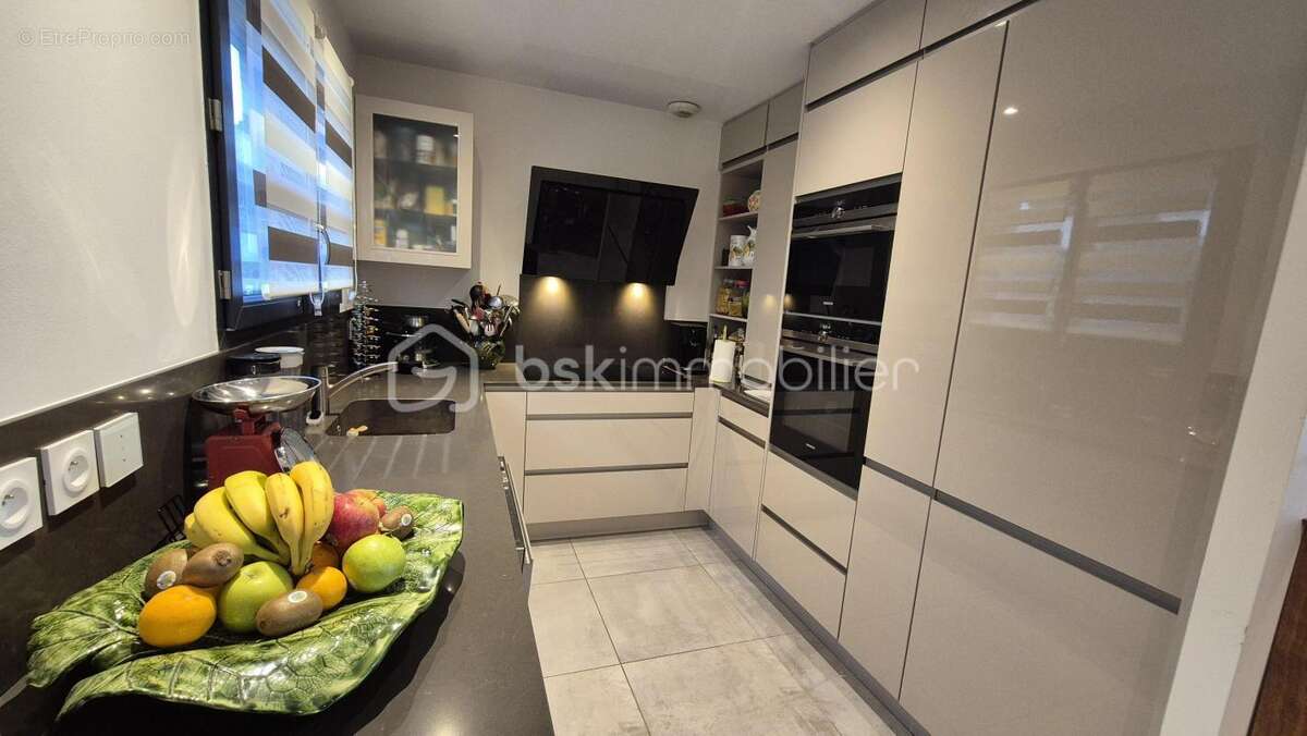 A vendre villa recente trois faces de 108m² sur terrain de 300m² en impasse a saint cyprien plage - proche du port - trois chamb - photo 12
