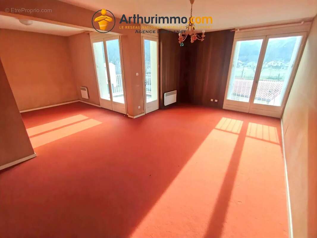 Appartement à TARASCON-SUR-ARIEGE