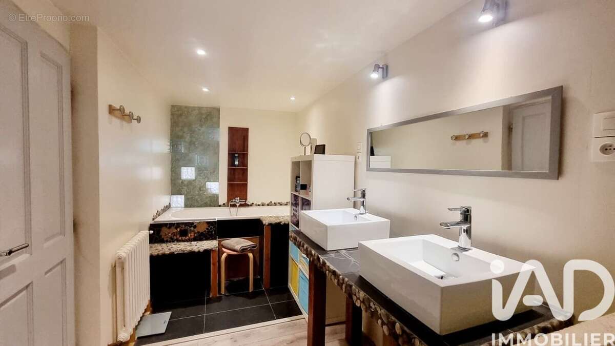 Photo 9 - Maison à SAINT-MAXIMIN-LA-SAINTE-BAUME