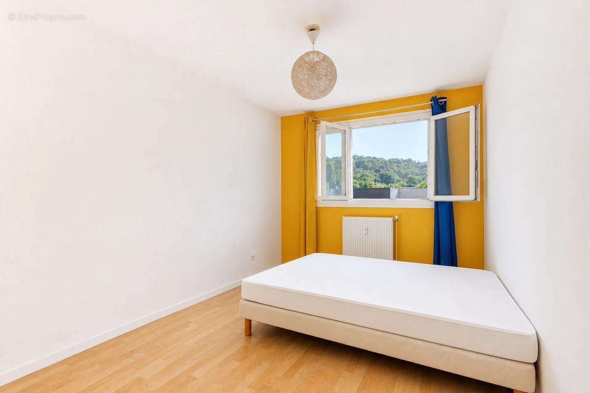 Appartement à FONTAINES-SUR-SAONE