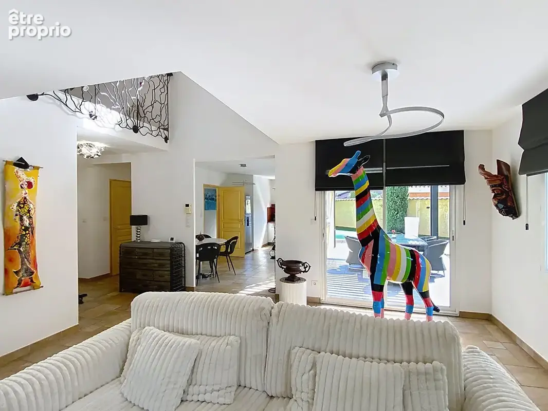 Chassieu Villa 135m² habitables+piscine Terrain 645m² - photo 4