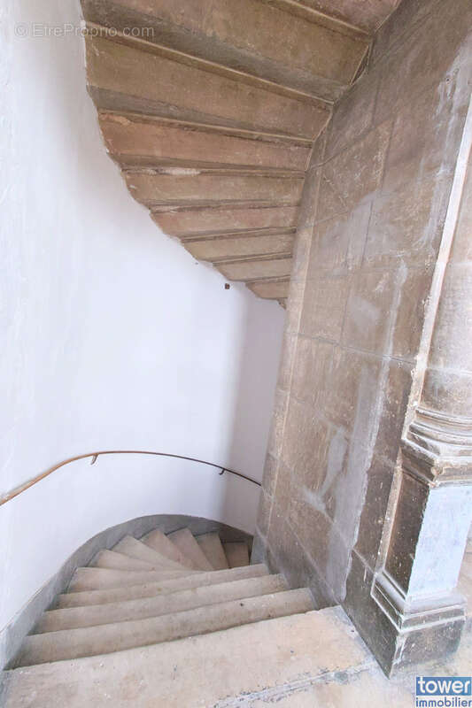 Maison à VILLEFRANCHE-DE-ROUERGUE