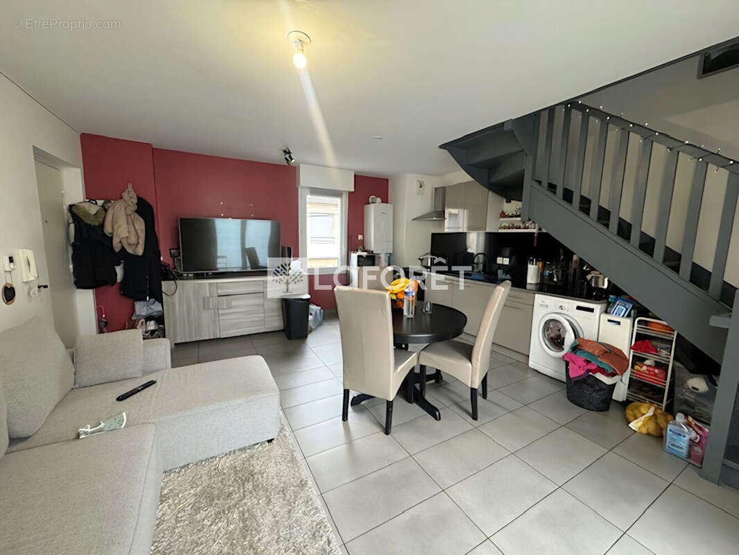 Appartement à STAINS