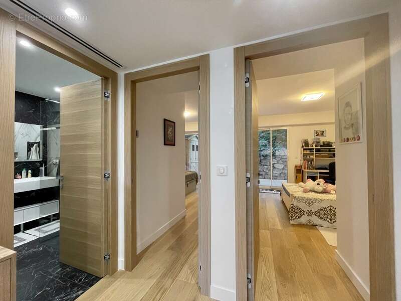 Appartement à ROQUEBRUNE-CAP-MARTIN