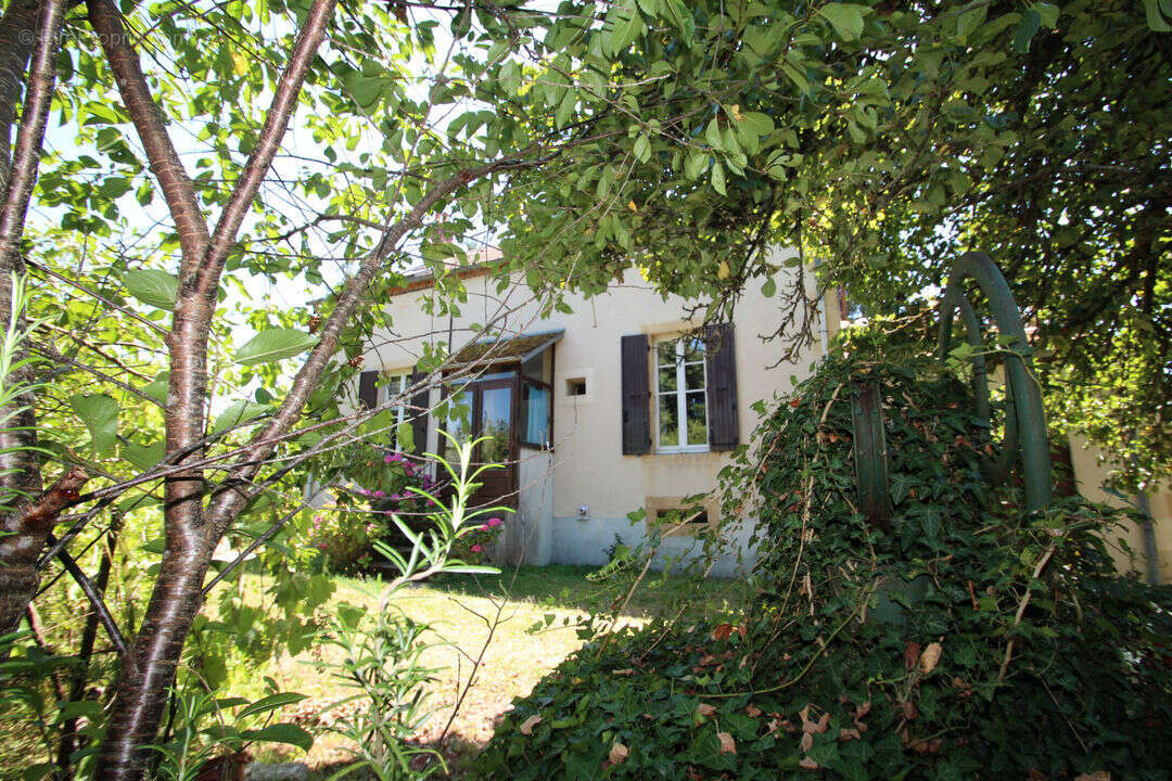 Maison à CHAMPVERT