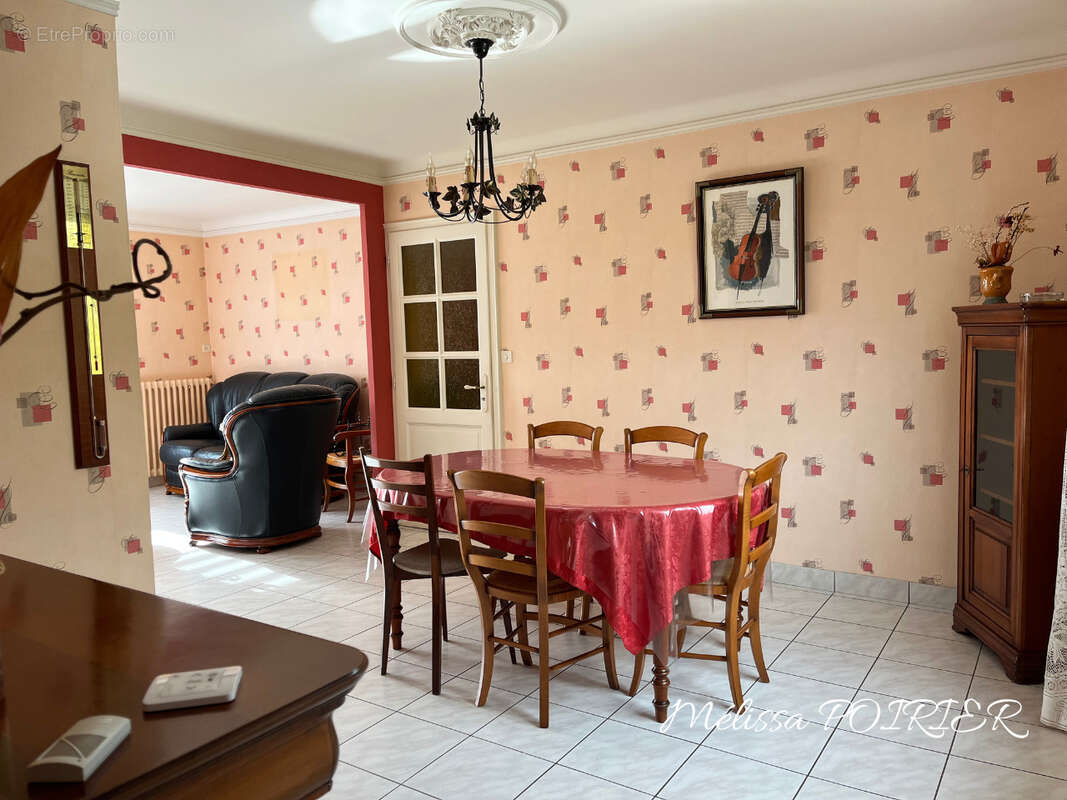 Maison à LES HERBIERS