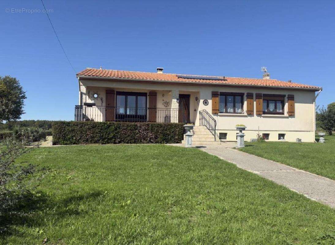 Maison à TONNAY-BOUTONNE