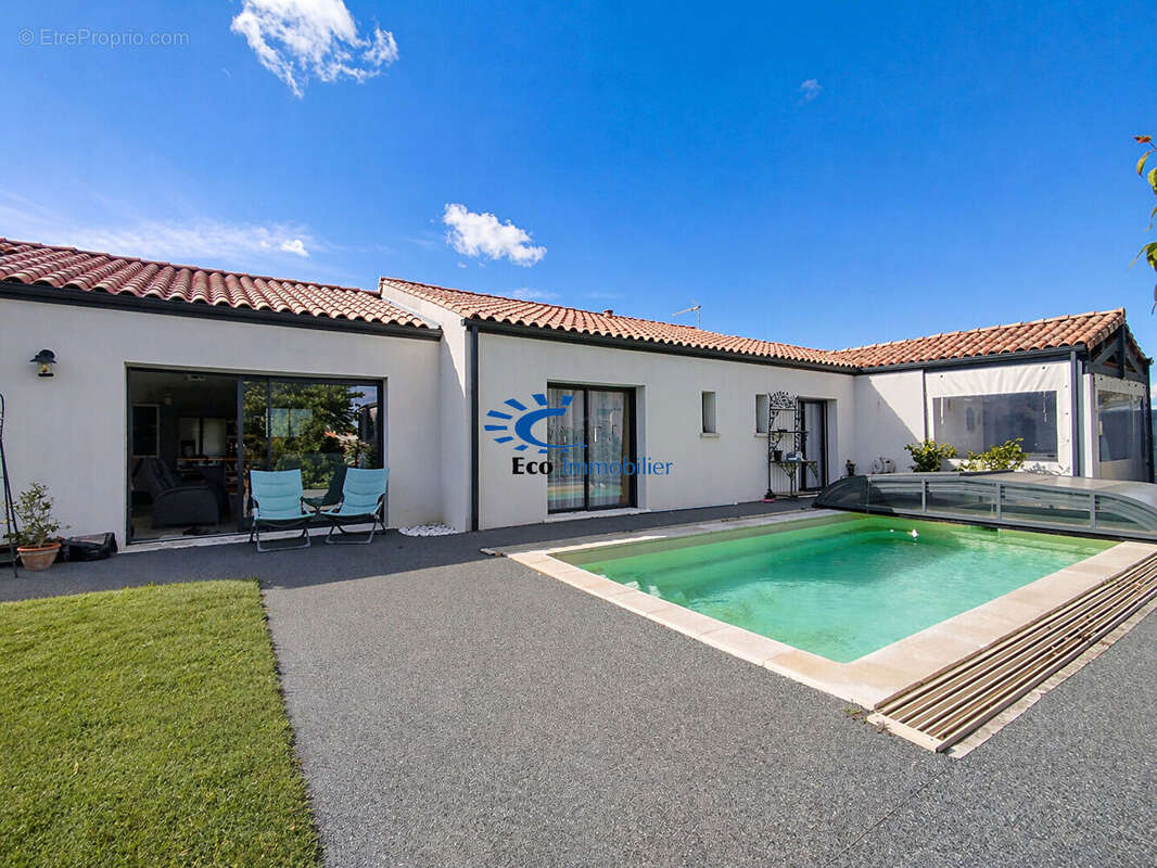 Maison à LA JARNE