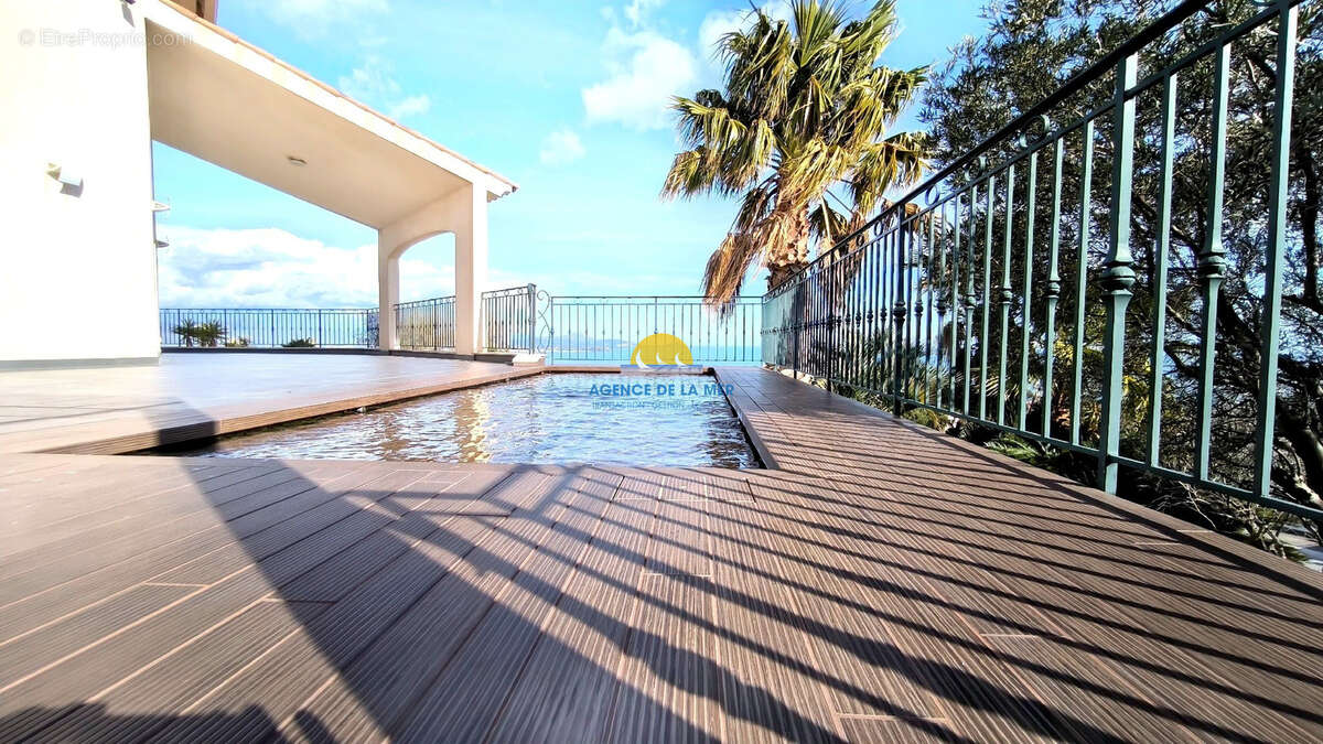 Maison à FREJUS