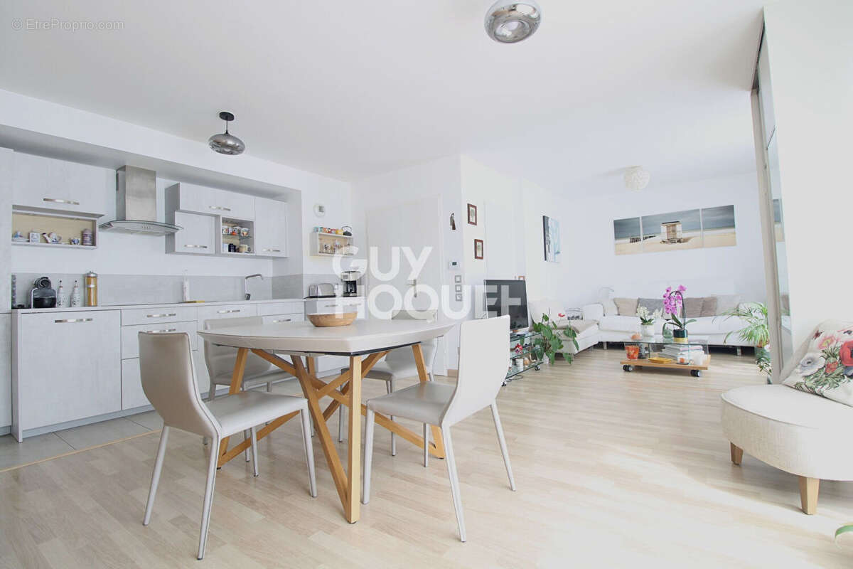 Appartement à OZOIR-LA-FERRIERE