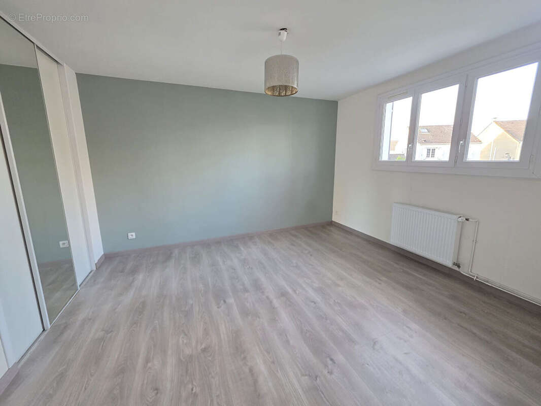 Maison à BERNES-SUR-OISE