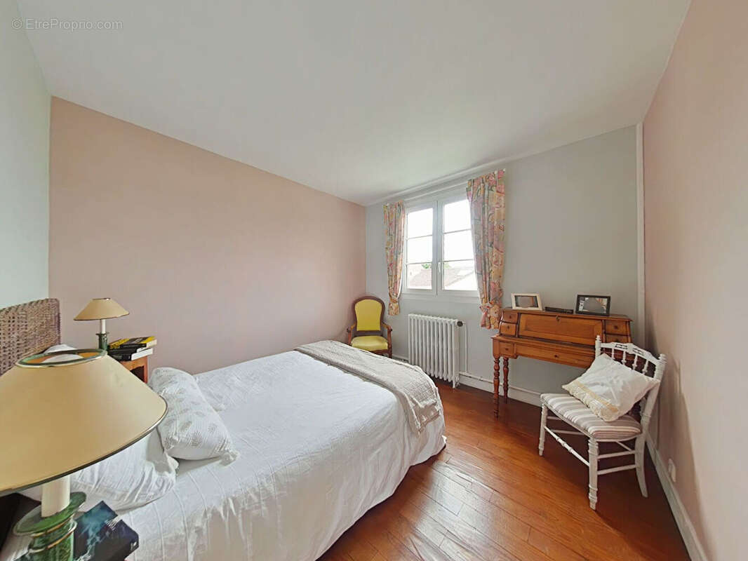 Maison à FONTENAY-LE-FLEURY