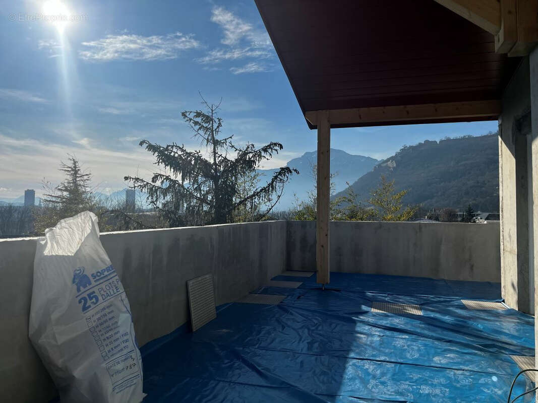 Appartement à LA TRONCHE