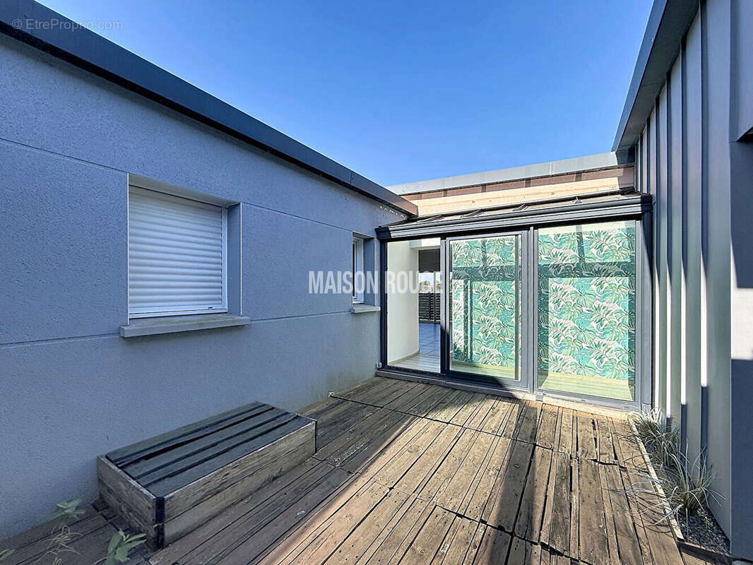 Maison de plain-pied avec quatre chambres et jardin - photo 12