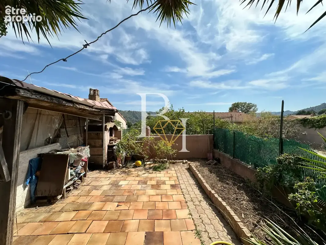 Maison à CARROS