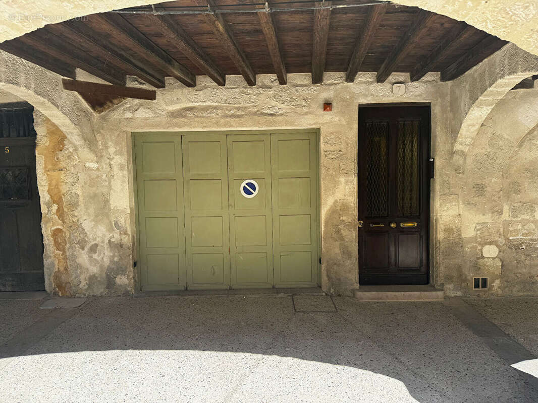 Maison à VILLENEUVE-LES-AVIGNON