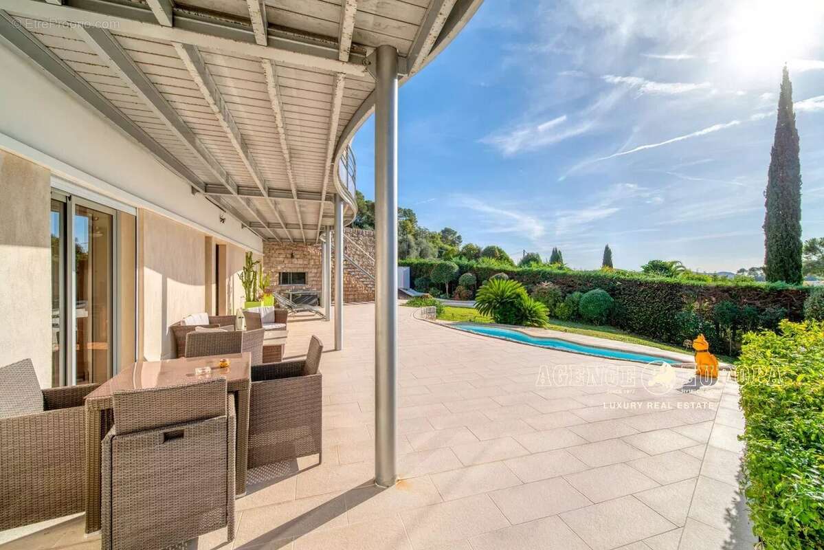 Maison à MOUGINS
