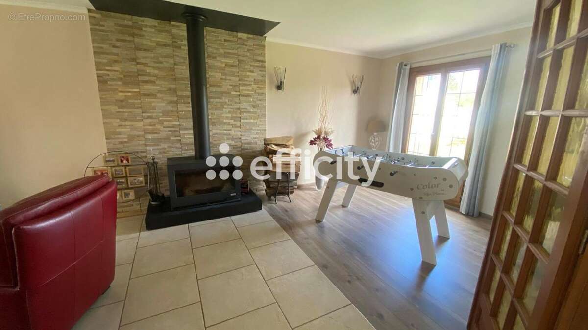 Maison 140 m² à Saint-Martin-En-Campagne  - photo 7