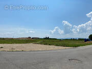 Terrain à GRANGES-LES-BEAUMONT