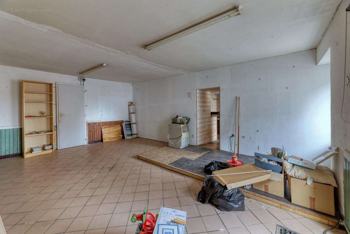 Appartement à POUANCE