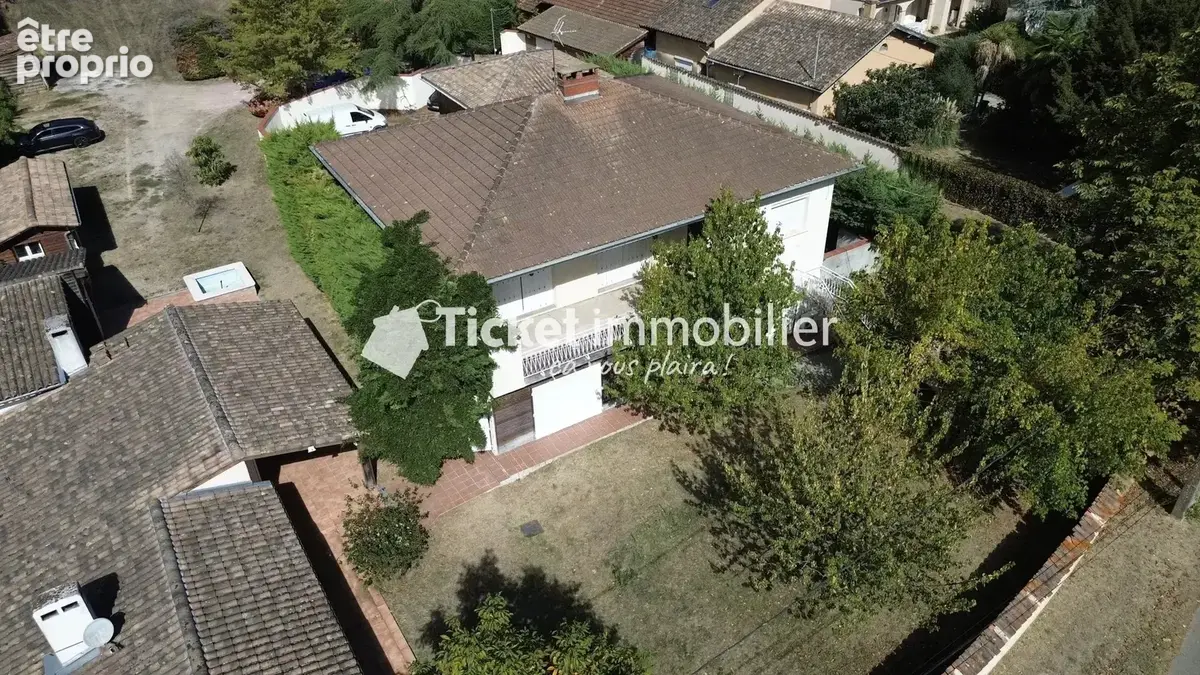 Appartement t2 30m2 pibrac centre, vendu loué, terrasse, petite copropriété au calme, à 200m de la gare etc ... - photo 11
