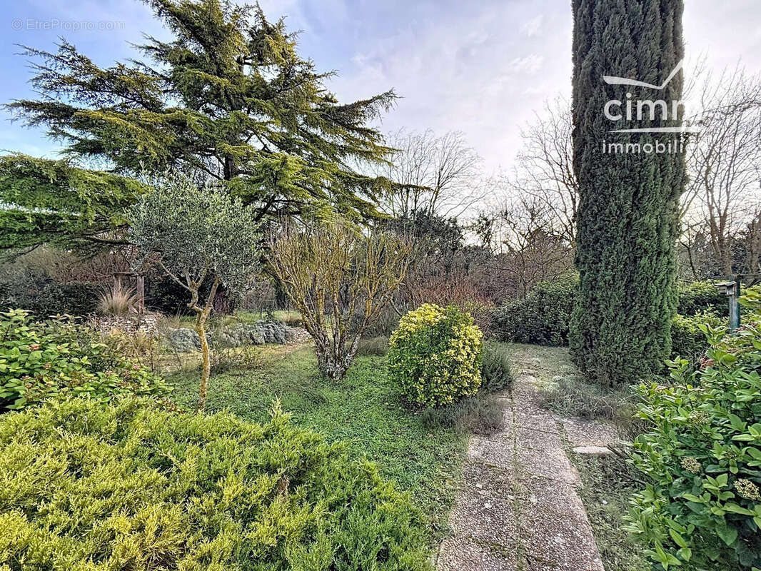 Maison à PERNES-LES-FONTAINES