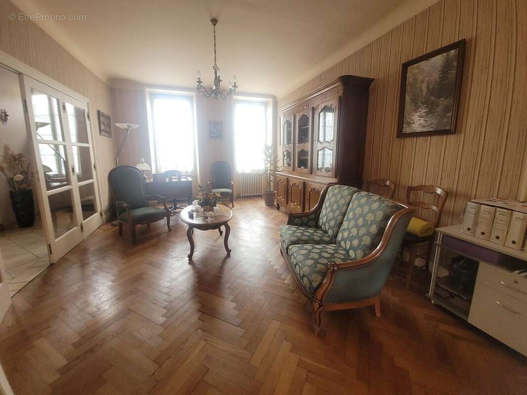 Maison à SAINT-JEAN-D&#039;ANGELY