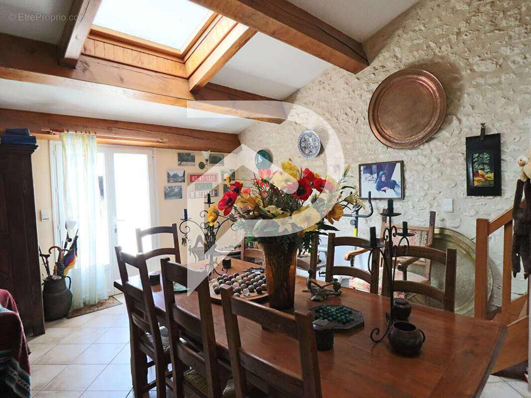 Maison à LES MATHES