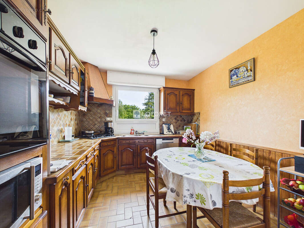 Maison à ELLIANT