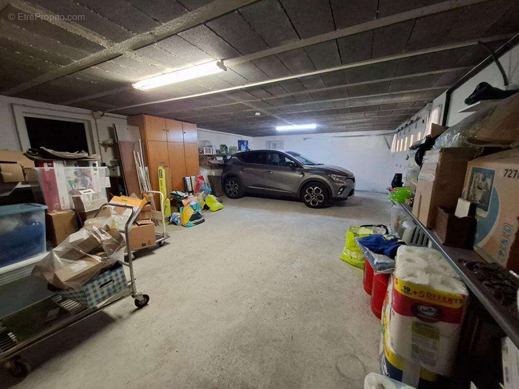 Digne-les-bains  maison familiale 4 pièces  117 m² et son vaste garage 55 m² m² avec vue dégagée sur les hauteurs 339 000 - photo 15