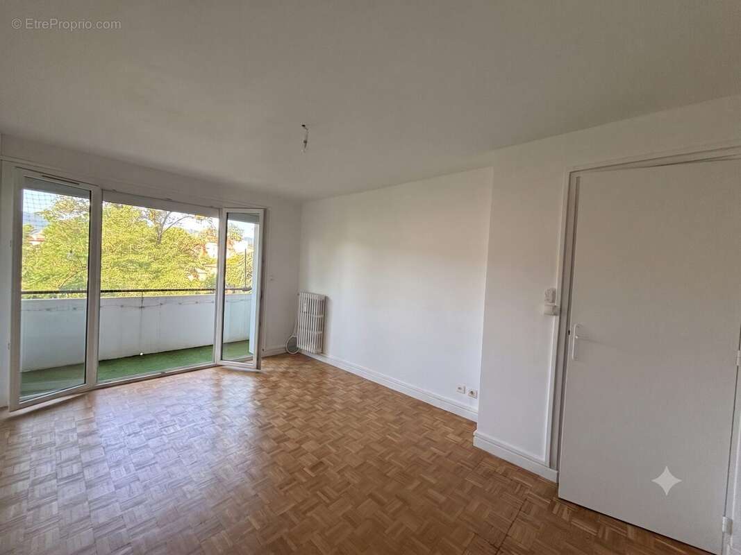 Appartement 81 m² à Privas  - photo 3