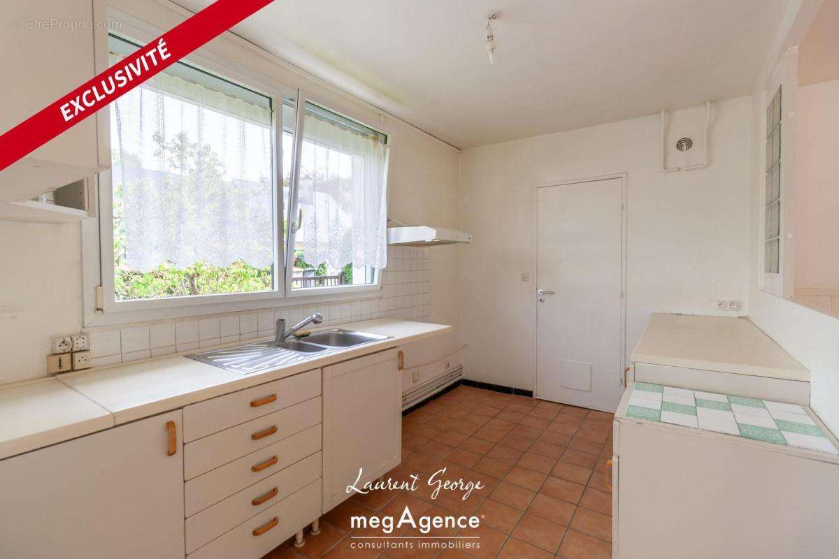 Maison à SAINT-LEGER-DU-BOURG-DENIS