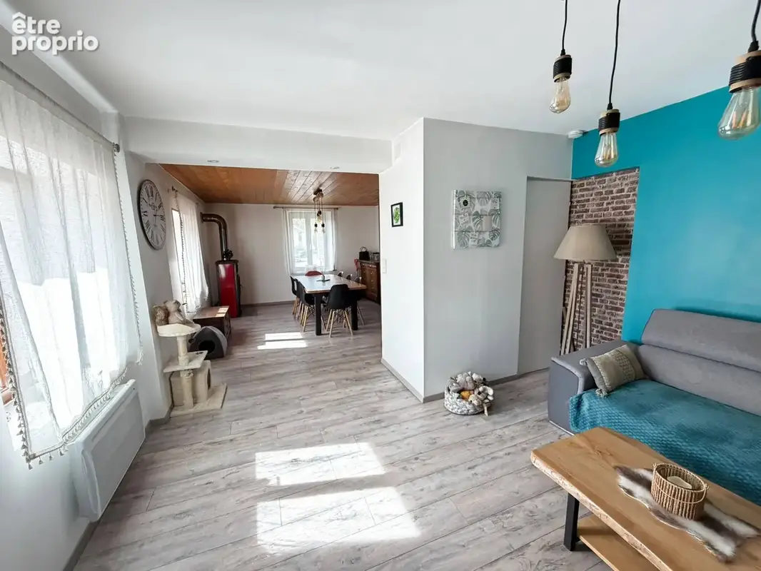 Vente maison de village rénovée, mitoyenne par l'arrière, sur terrain de 7,07 ares LA LONGINE - photo 8