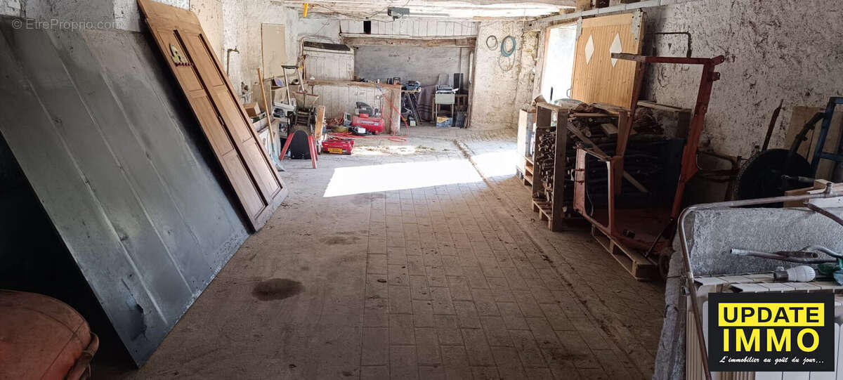 Maison à ROUVRES-LA-CHETIVE