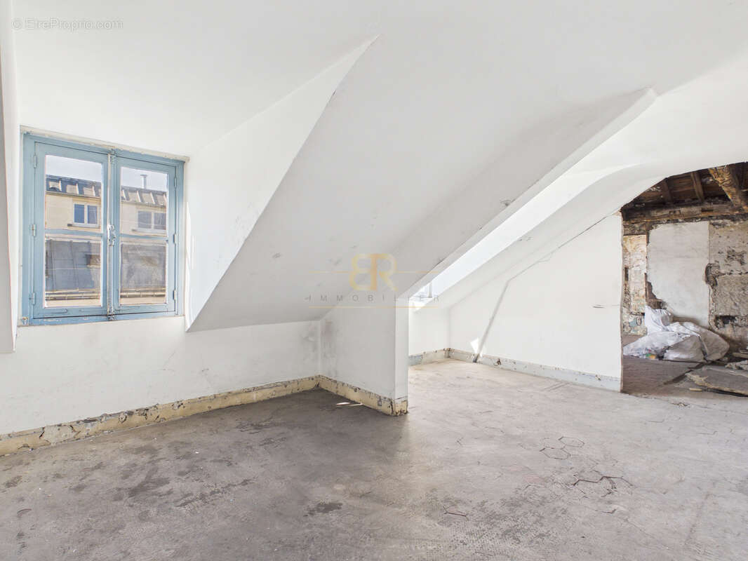 Appartement à PARIS-9E