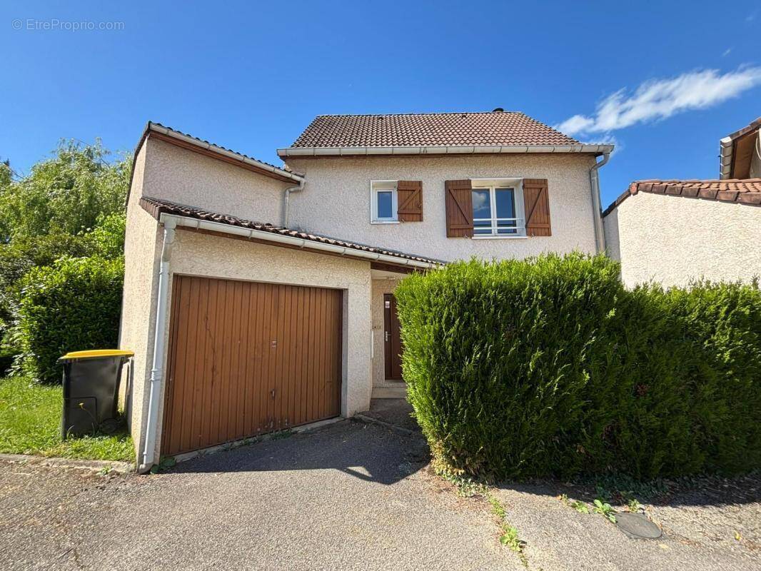 Maison à MORESTEL
