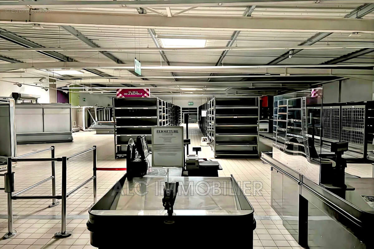 Commerce à FRESNAY-SUR-SARTHE