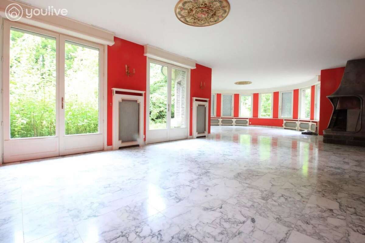 Propriété d'architecte de 316 m² sur un terrain de 14000 m² - photo 11