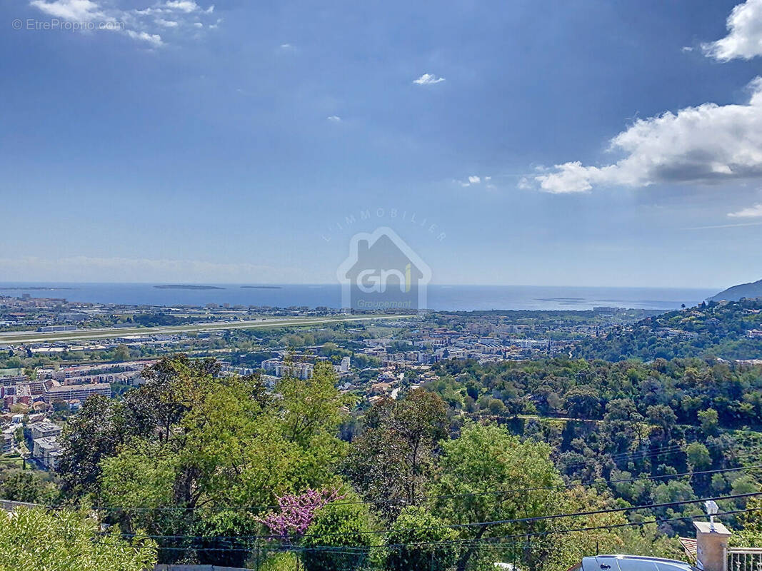 Terrain à MANDELIEU-LA-NAPOULE