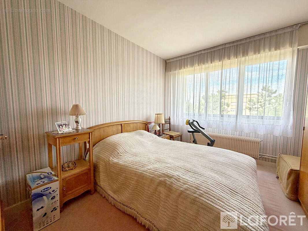 À vendre, appartement T4 avec deux balcons, box et cave - photo 6