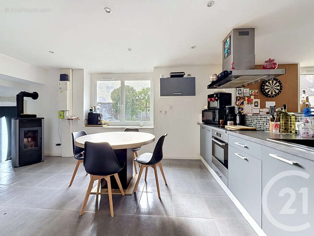 Appartement à VAROIS-ET-CHAIGNOT