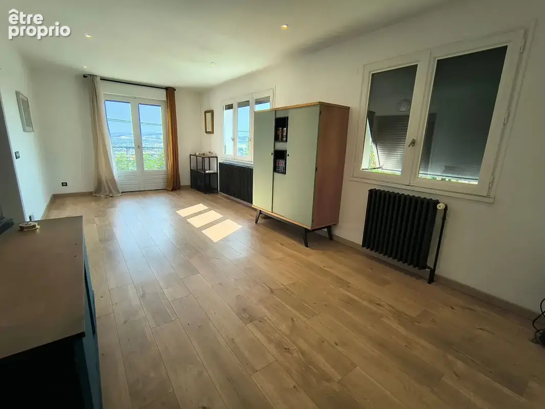 Maison Cournon D Auvergne 7 pièce(s) 165 m2 - photo 2
