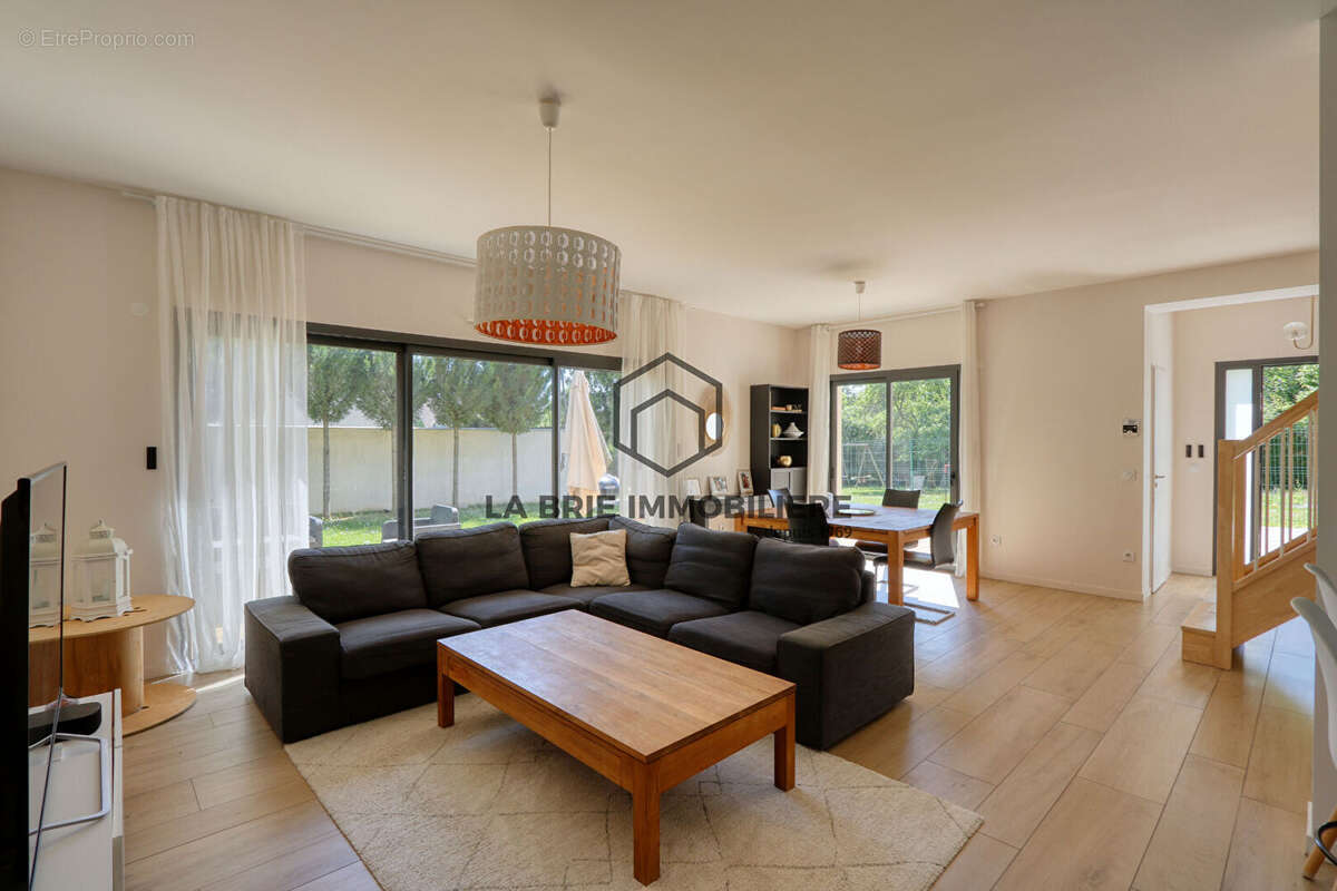 Maison à MAROLLES-EN-BRIE