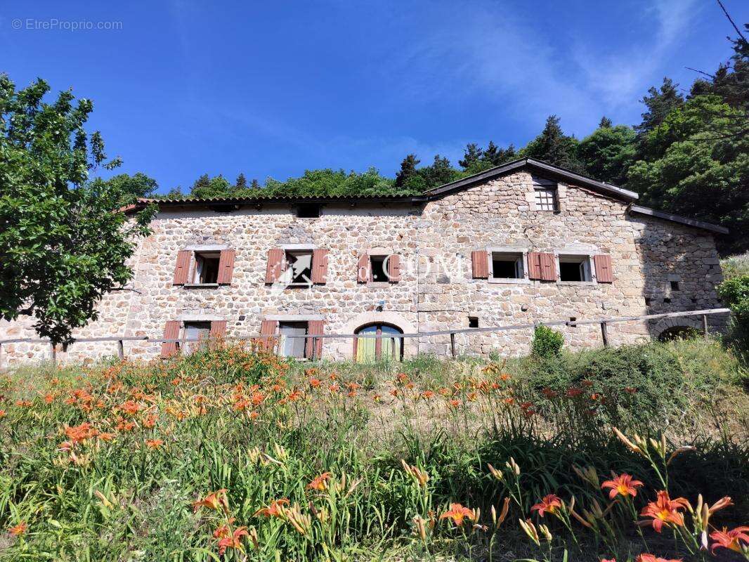 Maison à SAINT-GENEST-LACHAMP