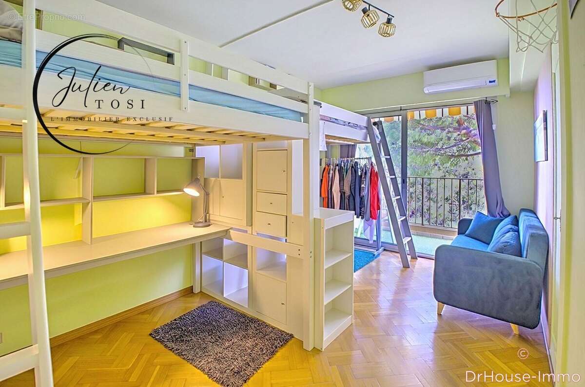 Appartement à MANDELIEU-LA-NAPOULE