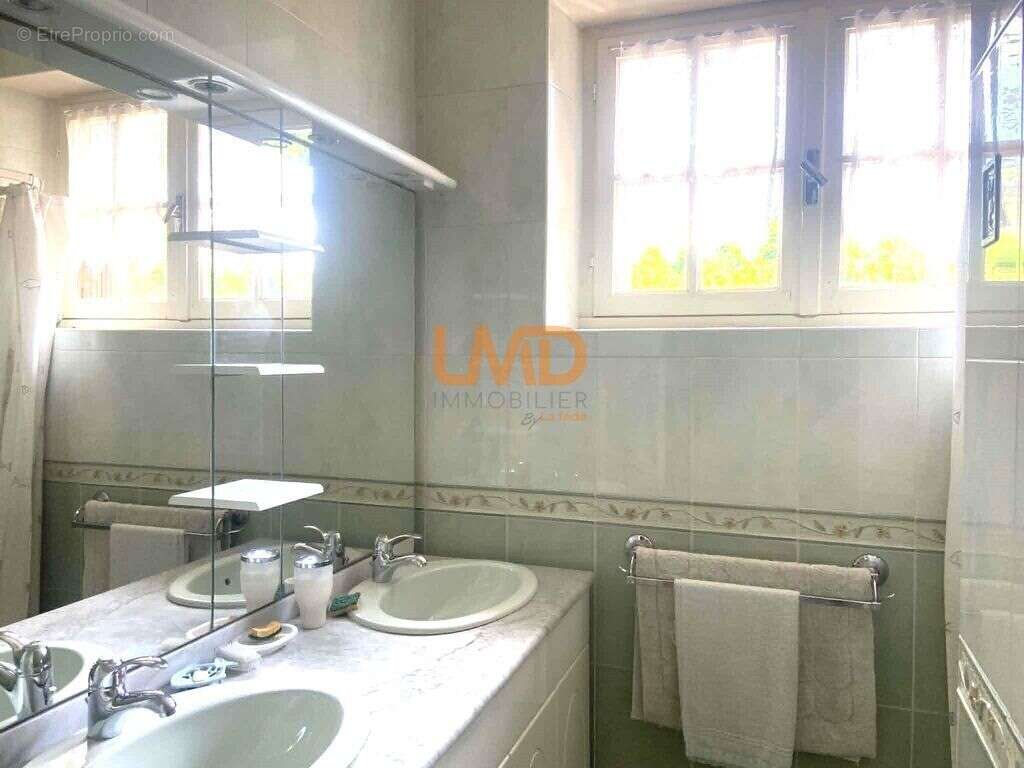 Grande maison avec piscine - photo 19