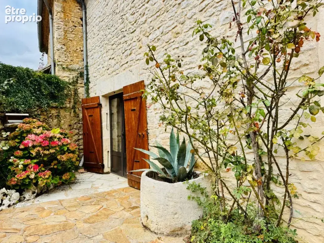 Charmante bâtisse 1716 de 186 m² avec séjour de 80 m² - photo 20