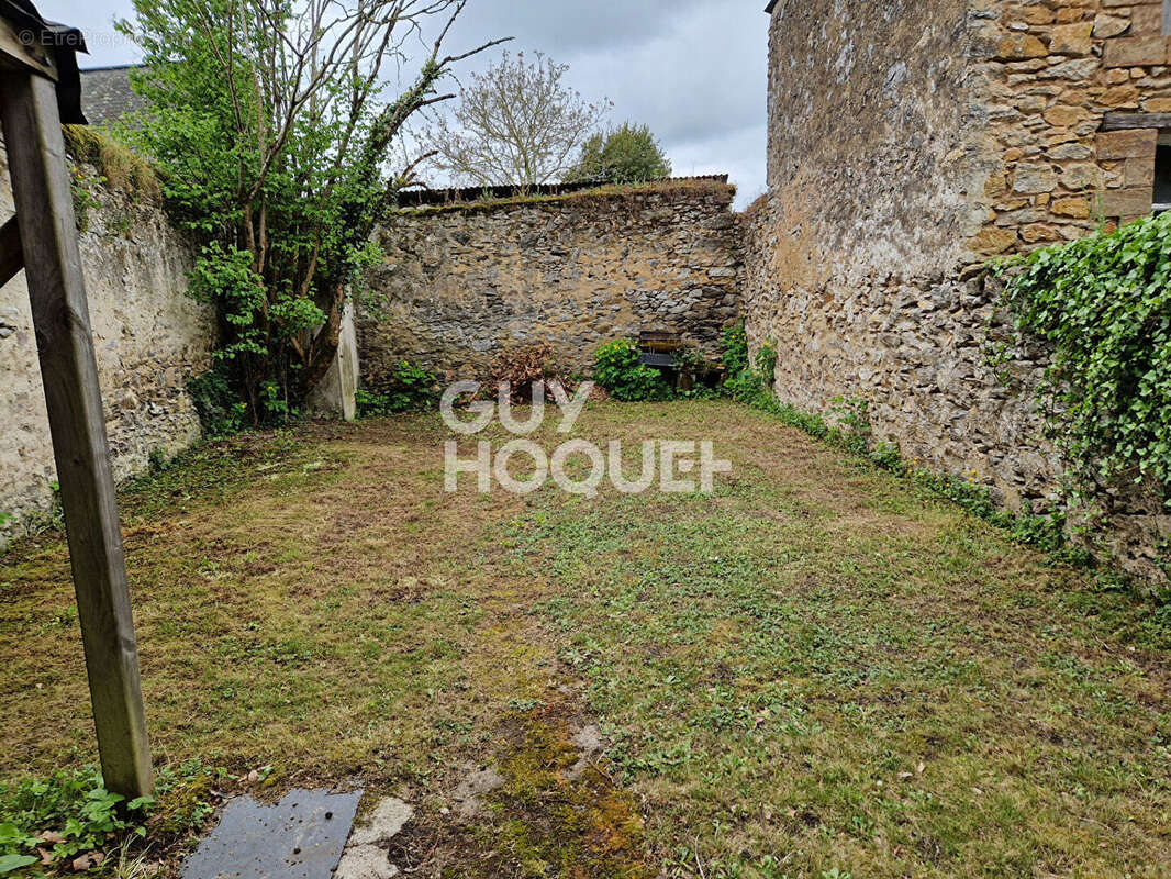 Maison à BOUERE