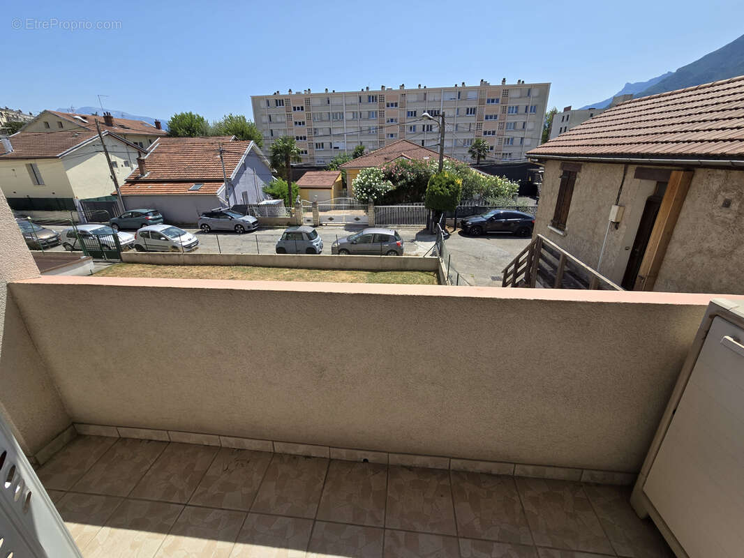 FONTAINE T3 avec balcon secteur Doyen Gosse - photo 2