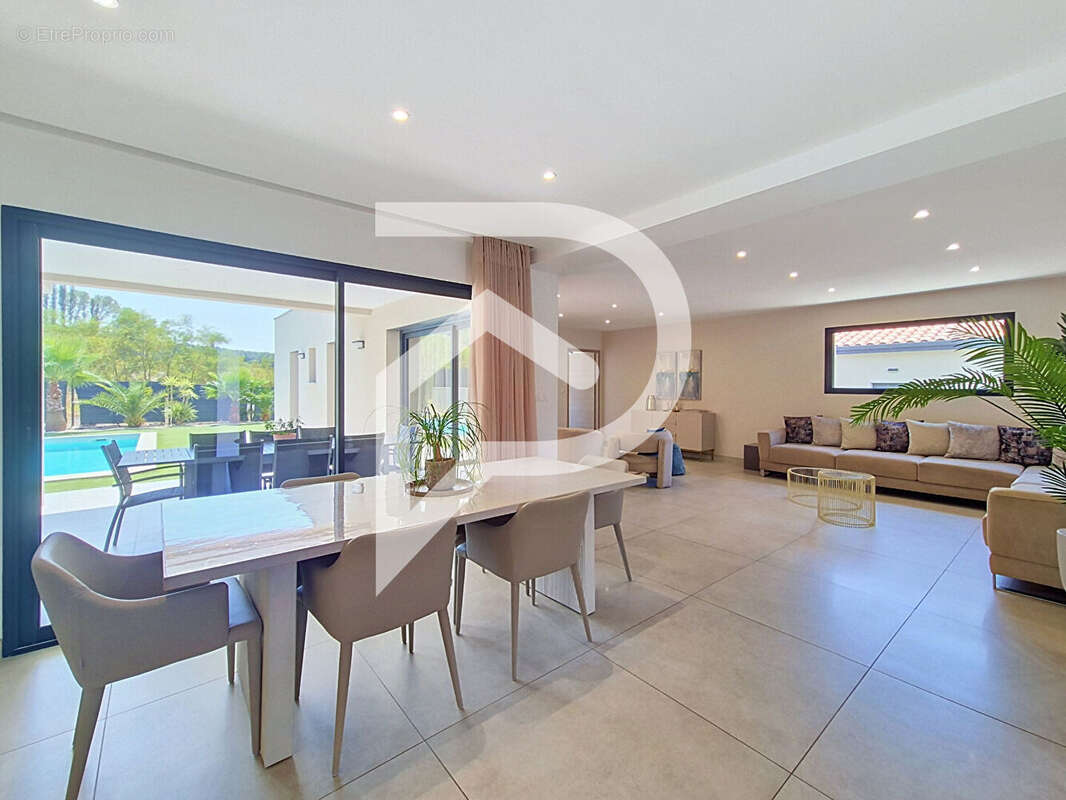 Maison à vendre Montelimar 4 pièce(s) 145 m2 - photo 4